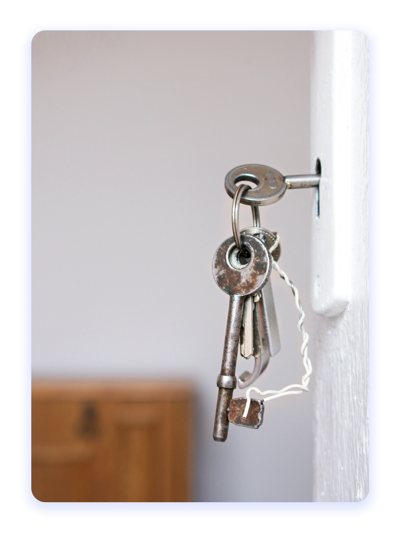 Residential locksmith - house with green tick